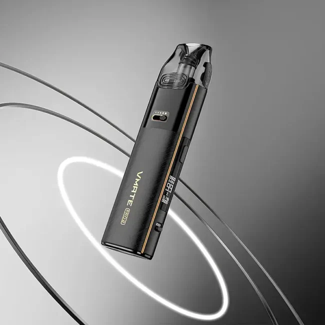 VOOPOO VMATE PRO 2 專業版主機 - 鎏金黑 (Gilded Black)。黑色機身點綴金色細節，展現高端奢華質感，旗艦級小煙主機代表。