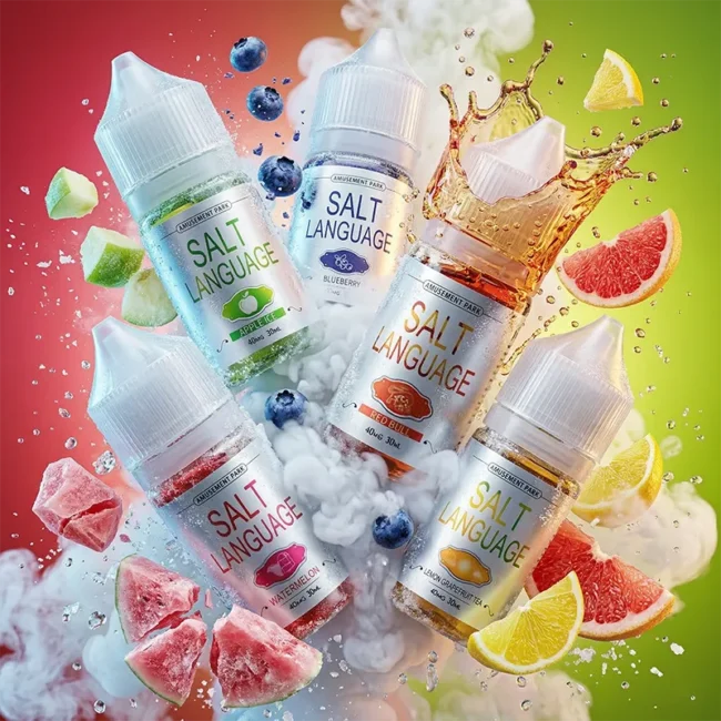 SALT LANGUAGE 鹽語煙油 30ml 尼古丁鹽主圖。畫面展示五款帶有 40MG 標示的煙油瓶（包含蘋果冰、藍莓、紅牛、西瓜、檸檬西柚），懸浮於紅綠漸層背景中。周圍環繞著新鮮對應水果切片、飛濺的能量飲液體與濃郁白霧。強調其 40mg 高濃度丁鹽配方帶來的扎實擊喉感與極致果香調香工藝，專為小煙設備優化的替煙首選。